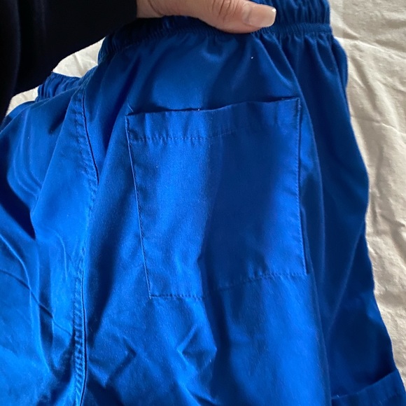 Royal blue scrubs - Picture 5 of 5